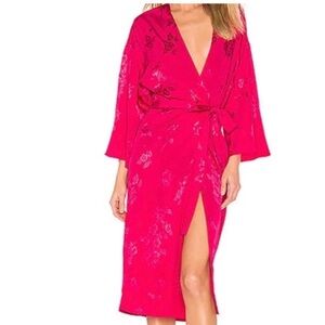 LOVERS AND FRIENDS Bali Kimono Dress in Hot Pink
new with tags size Medium NWT